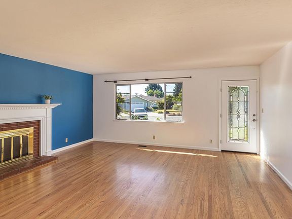 5th image of 1827 Alta Mira Pl
