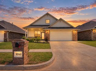 9040 NW 142nd St, Yukon, OK 73099