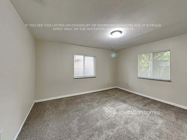 3746 NW 201st Ter — Photo 8