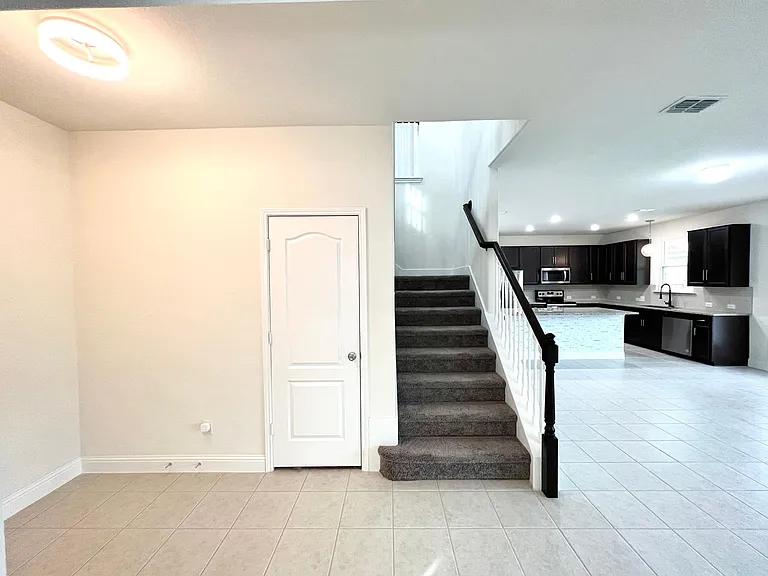 644 Fox View Dr — Photo 12
