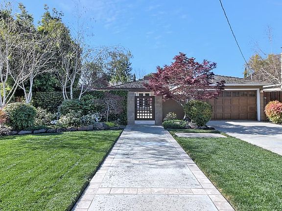 4th image of 1243 Emory St