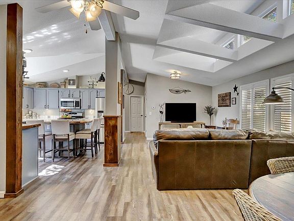 5th image of 12775 Silver Crest Dr