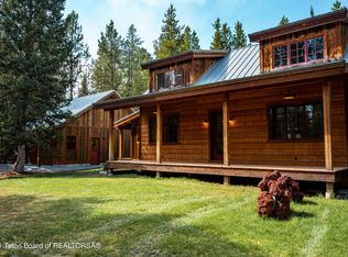 313 Spruce St, Alpine, WY 83128