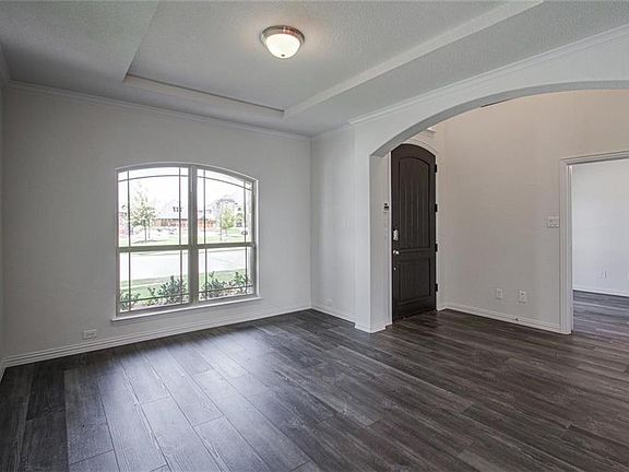5th image of 2326 Ray Hubbard Way
