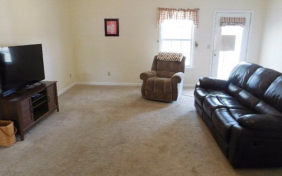 4th image of 477 Ivywood Dr