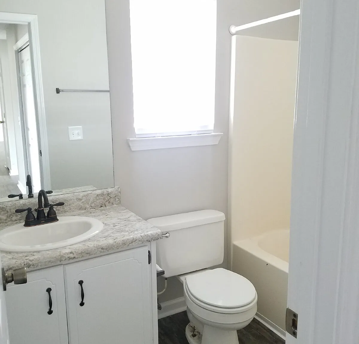 3 bed, 2.0 bath, 1104 sqft, $1,750 — Photo 2