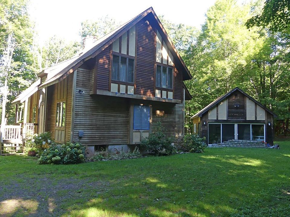 1st image of 28 Harvest Ln