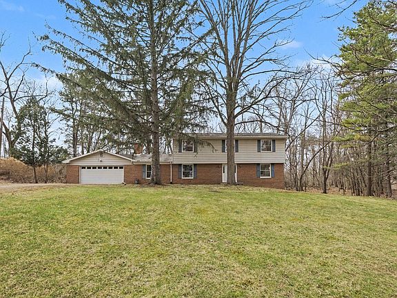 2nd image of 2889 Parkridge Dr