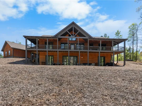 1111 Little River View Dr, Seneca, SC 29672