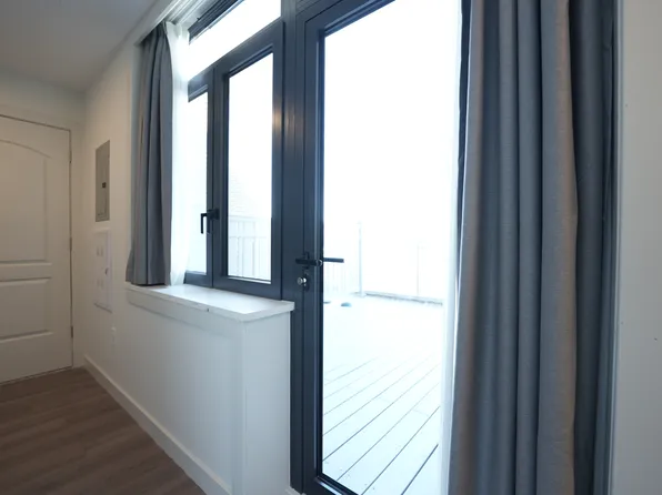 63-68 Austin Street image 4 of 14