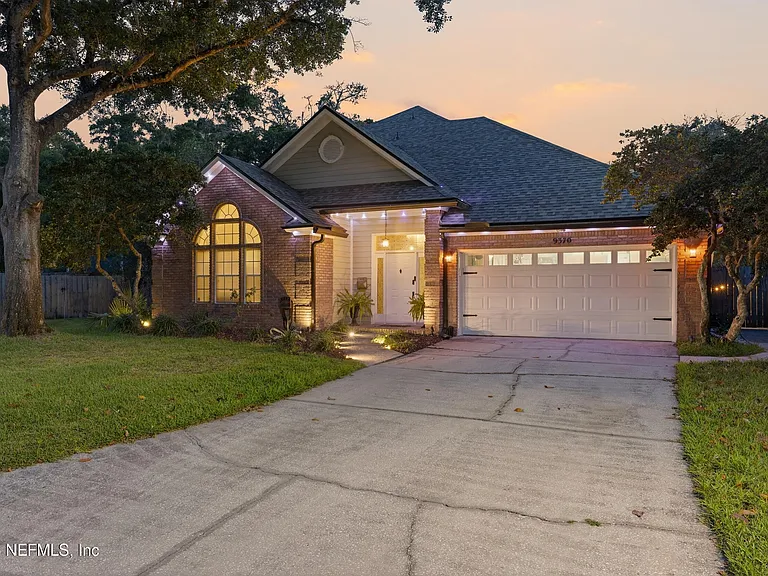9370 Jaybird Cir E — Photo 52