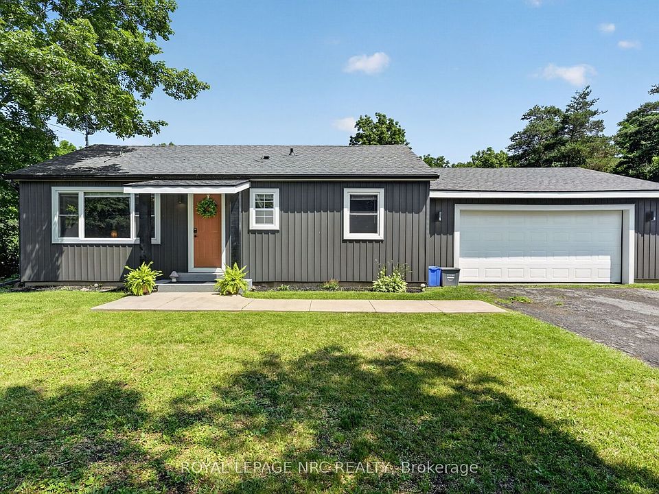 1st image of 2944 Portage Trl