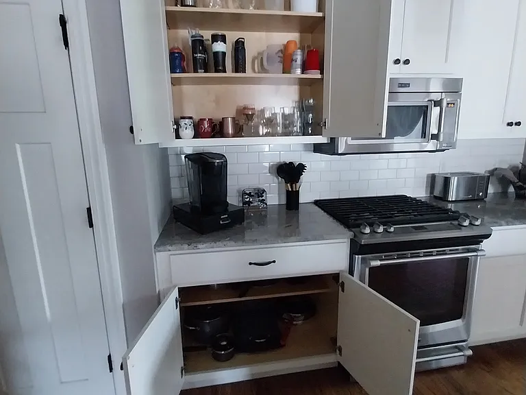 Kitchen necessities. Many New