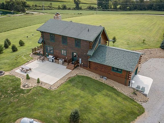3rd image of 5098 Bane Rd NE