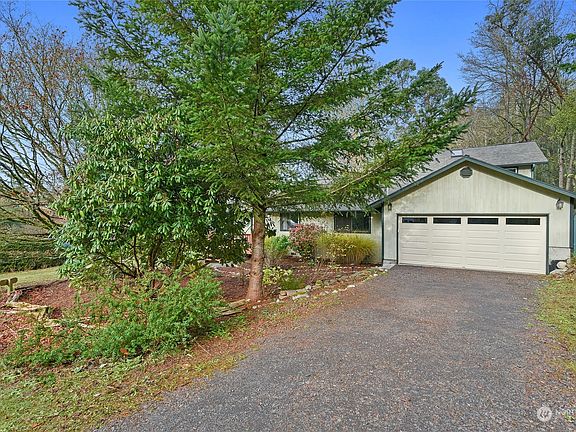 3rd image of 5612 NE Ponderosa Boulevard