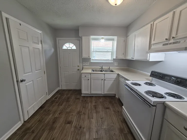 4708 Payton Ave — Photo 14