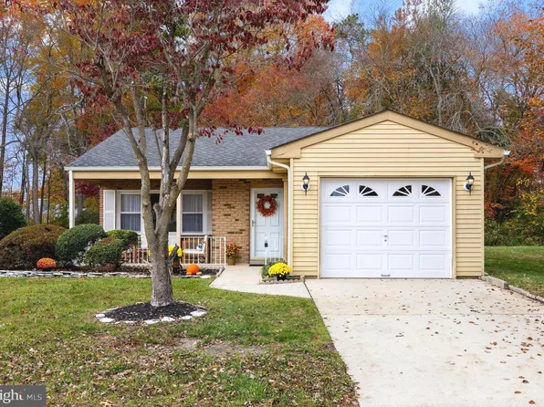 81 Sheffield Pl, Southampton, NJ 08088