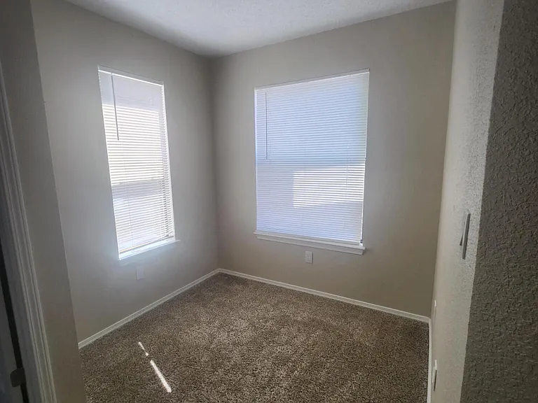 7720 Ranchwood Dr NW — Photo 10