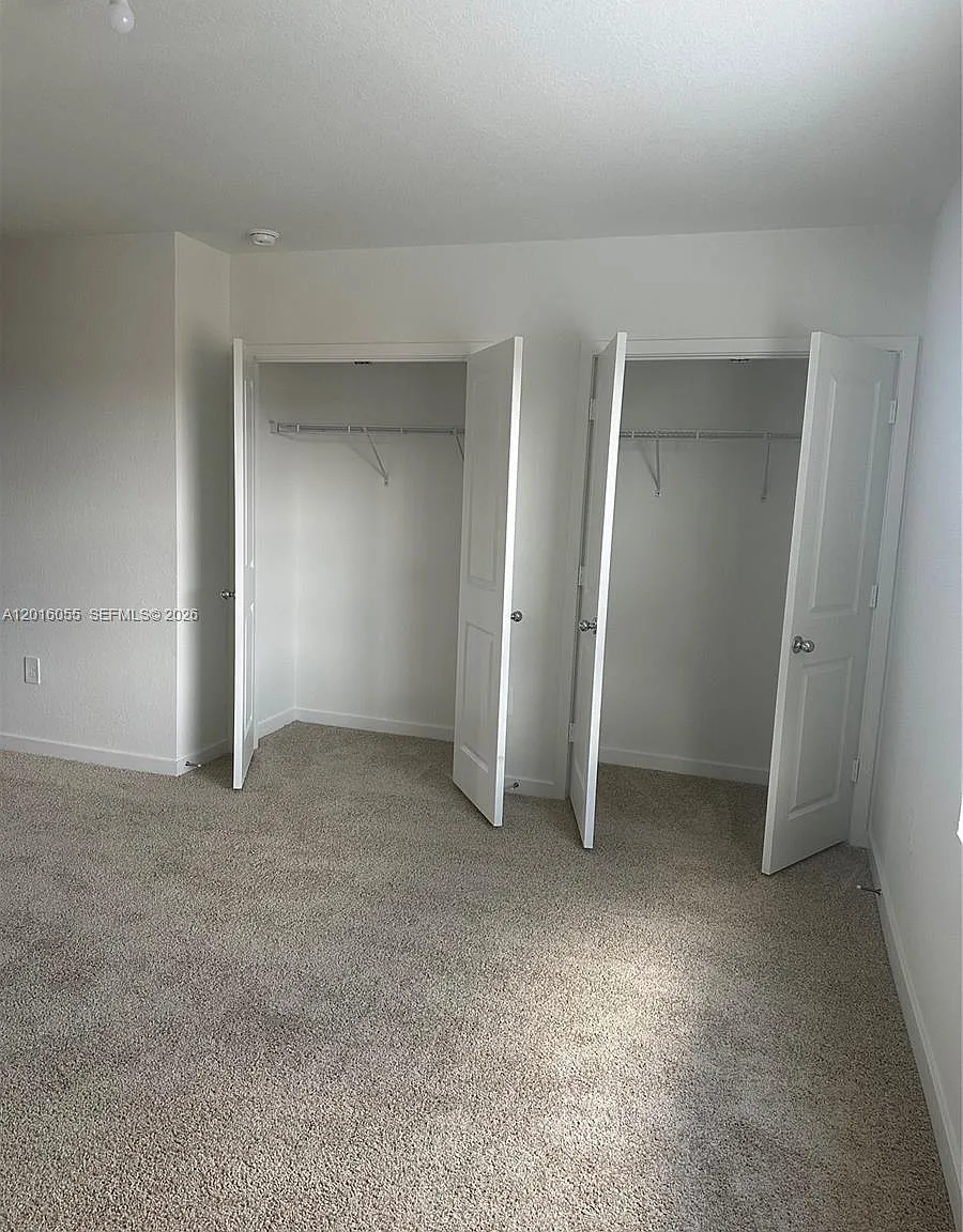3 bed, 3.0 bath, $2,600 — Photo 4