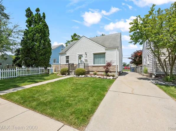 2922 Bailey Ave, Lincoln Park, MI 48146