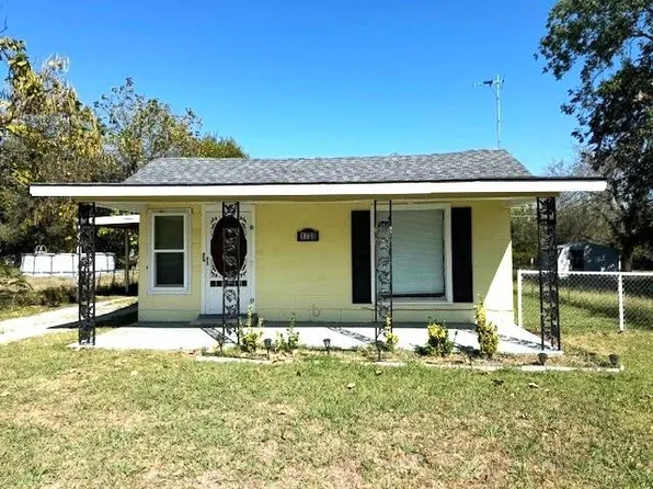 1738 Rhode Island St, Seminole, OK 74868