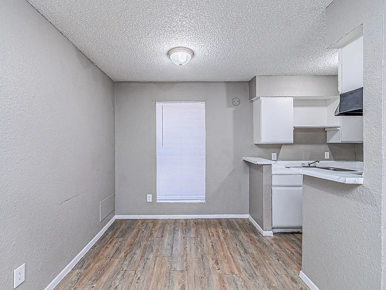 Morningside Apartments — Photo 10