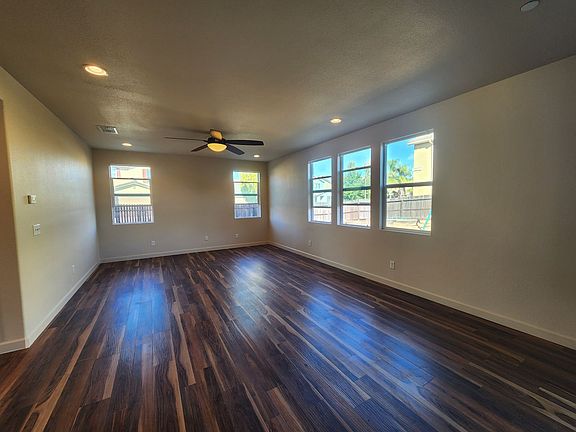 3rd image of 9549 Cherry Grove Cir