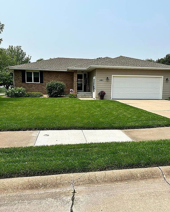 1st image of 452 Florida Ct