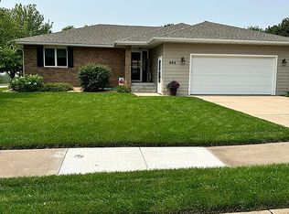 452 Florida Ct, York, NE 68467