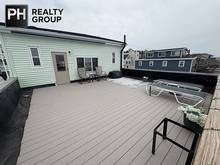 573 Shirley St #2 — Photo 17