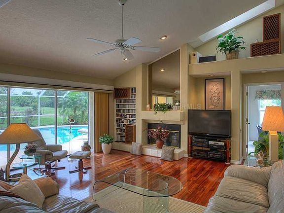 3rd image of 9124 Canberley Dr