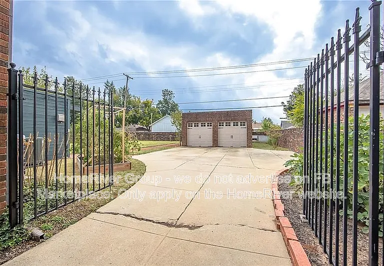 2730 NW 17th St — Photo 18