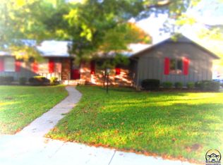 2913 SW 33rd Cir, Topeka, KS 66614