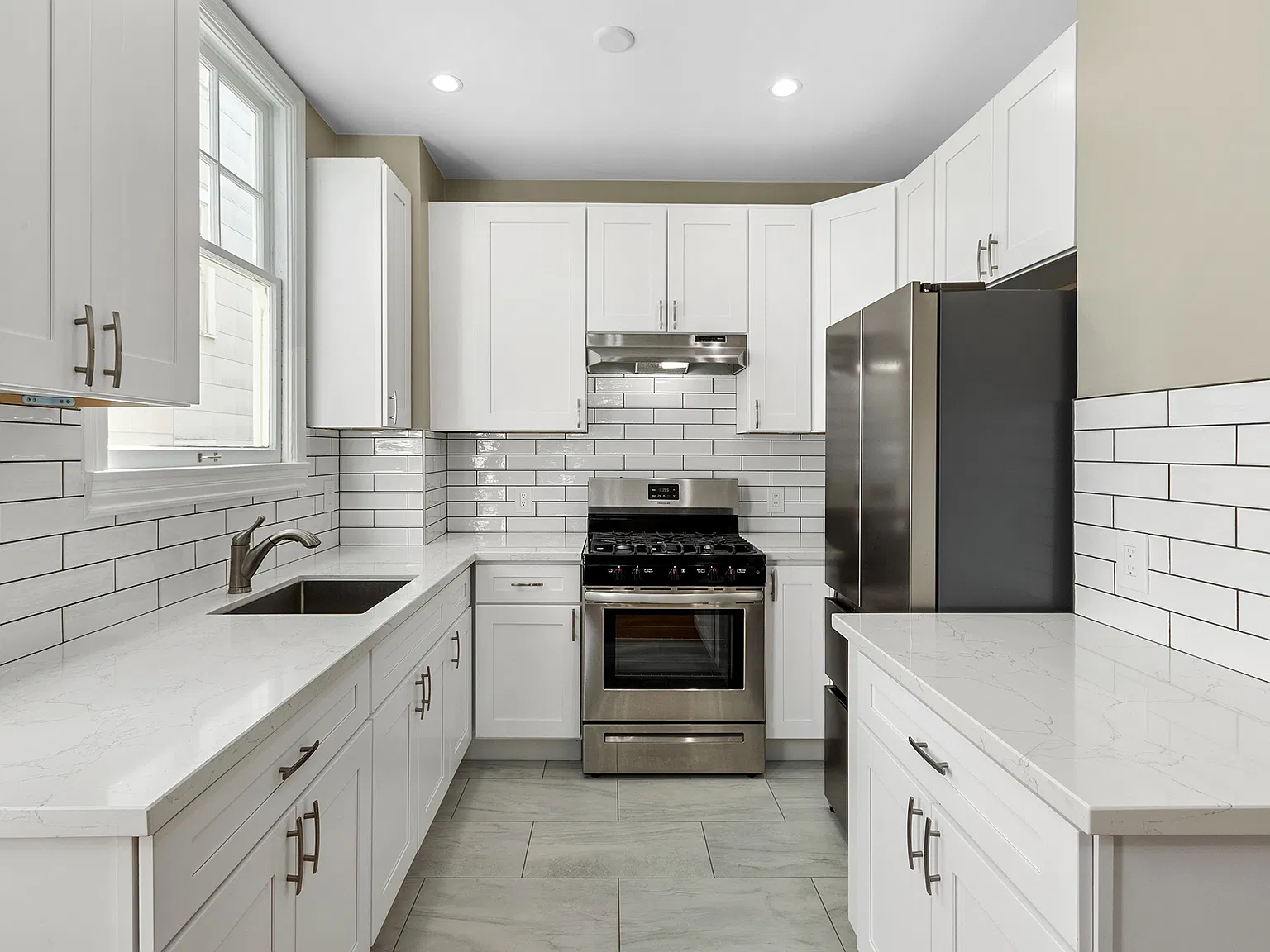 1595 Greenwich St — Photo 4
