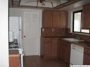 1150 Laurel Dr, Toms River, NJ 08753