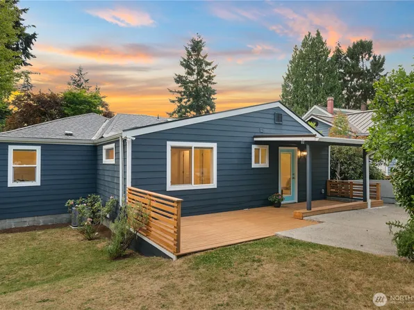 12032 38th Avenue NE, Seattle, WA 98125