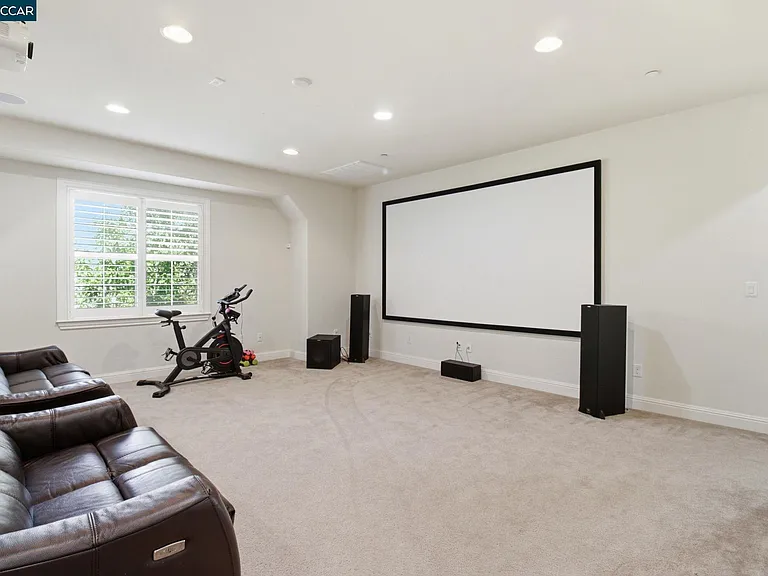 1365 Bayberry View Ln — Photo 14