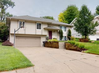 2420 N 112th St, Omaha, NE 68164