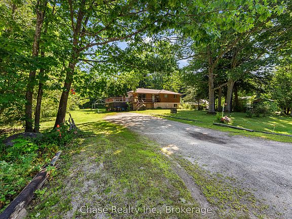 3rd image of 655 Tiny Beaches Rd N