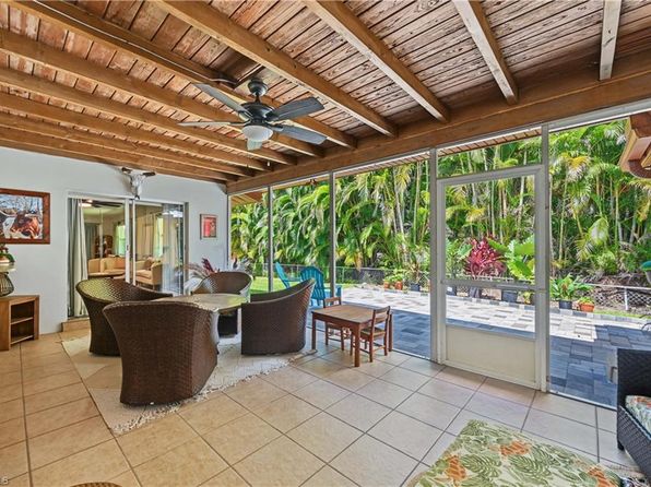 1137 N Town And River Dr