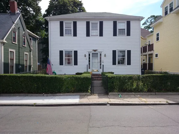 14 Thomas St, Jamaica Plain, MA 02130