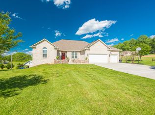 454 Mahoney Rd, Oliver Springs, TN 37840