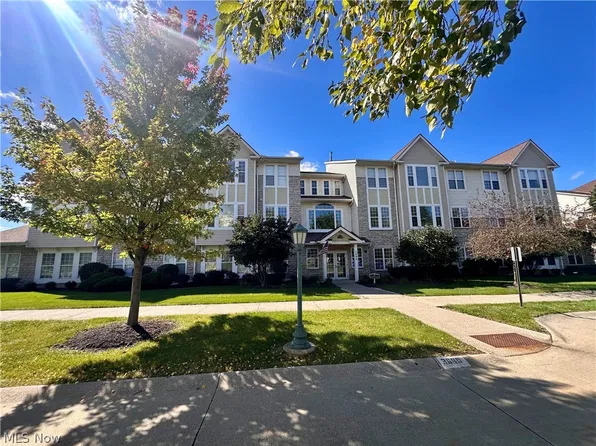 3660 Morningside Way APT 201, Lorain, OH 44053