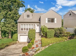 80 Stockbridge Rd, Yonkers, NY 10710