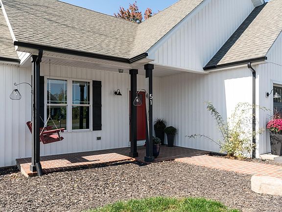 2nd image of 51 Valley Manor Dr