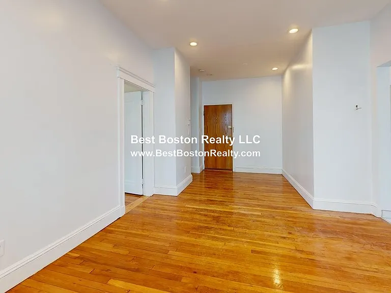 202 Baker St #2 — Photo 7