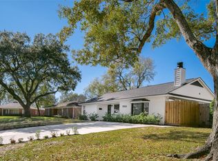 9306 Bintliff Dr, Houston, TX 77074