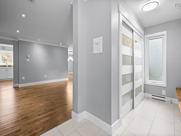 2nd image of 5 Kilbirnie Ln