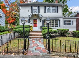 11 Westview Rd, Lynn, MA 01902