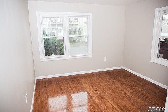 4th image of 450 Roquette Ave